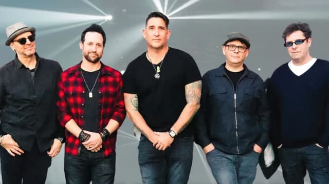 Smash Mouth headlines Cerritos Center show