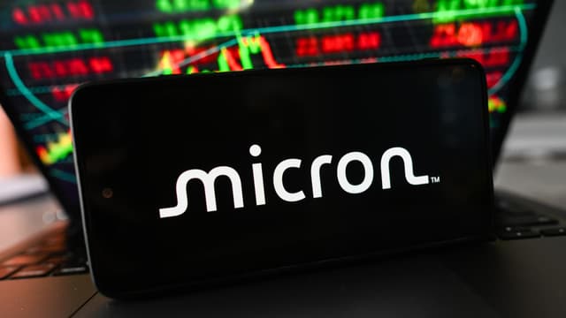 Tepper sells AI memory stocks while loading up on Magnificent Seven in 2Q