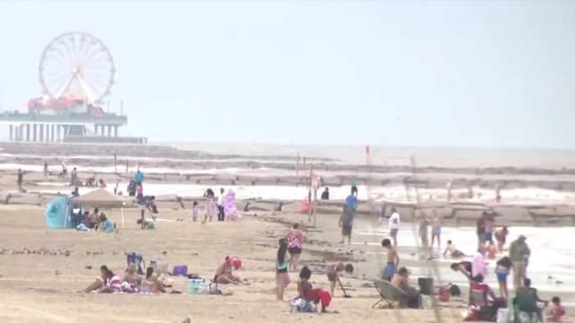 Flesh-eating’ bacteria warning - should Galveston beachgoers be concerned?