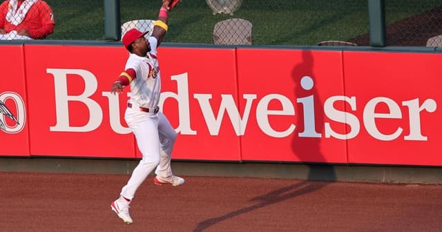 Cardinals tumble to a losing record for 1st time this season with thud against Cubs