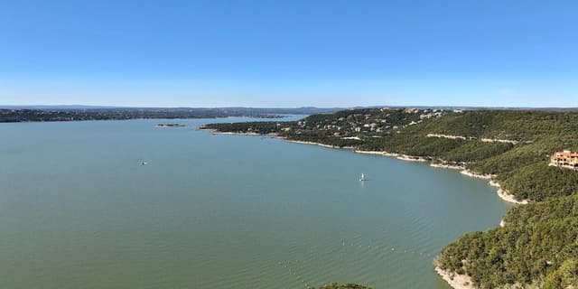 Lake Travis tops 100% capacity, prompting first Mansfield Dam gate release since 2019