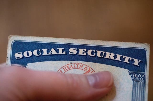 Senators unveil bipartisan bill to tackle Social Security insolvency