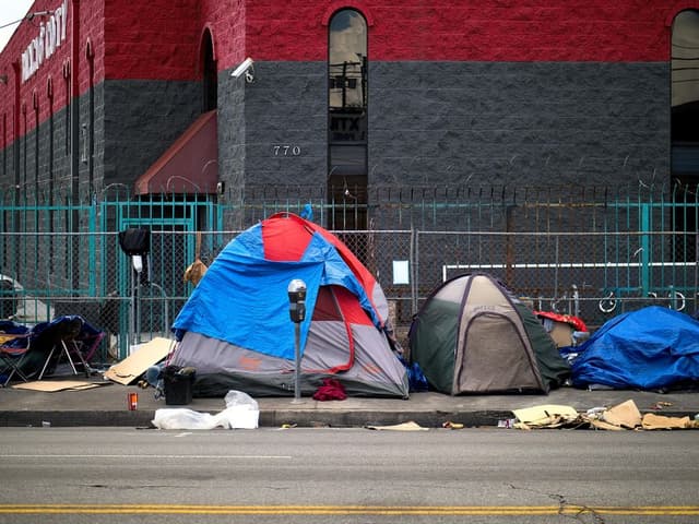 HUD pulls federal funding from Los Angeles County Homeless Services Authority