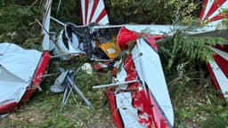Small plane crashes in residential neighborhood in Lake Stevens, emergency crews on scene