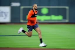 Astros weighing move to second base for Carlos Correa upon return: Source