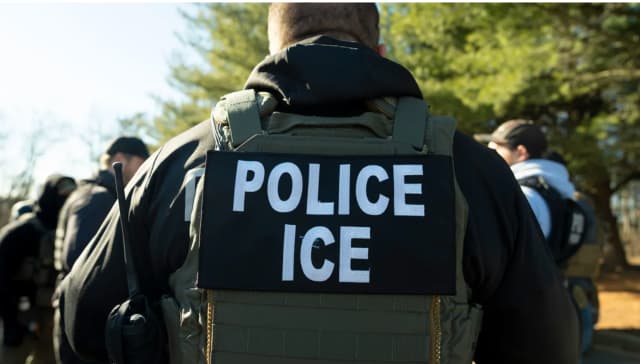 CHURCH IN DOWNEY RAIDED BY IMMIGRATION AGENTS IN WIDENING FEDERAL SWEEP