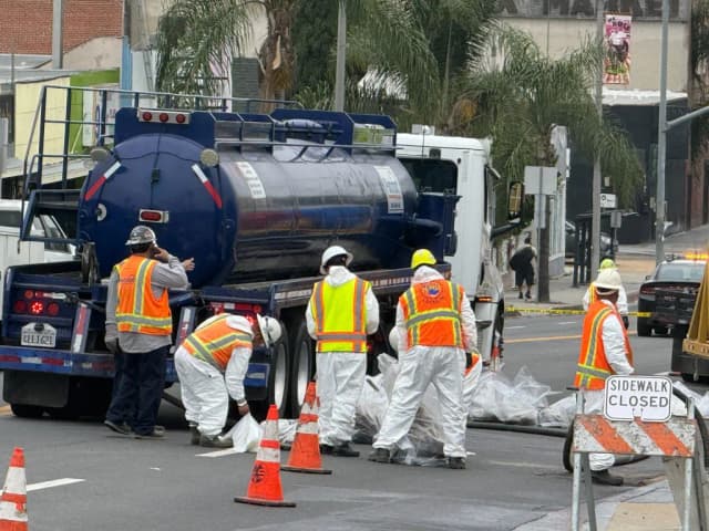 Crude oil spill in East LA reaches Los Angeles River