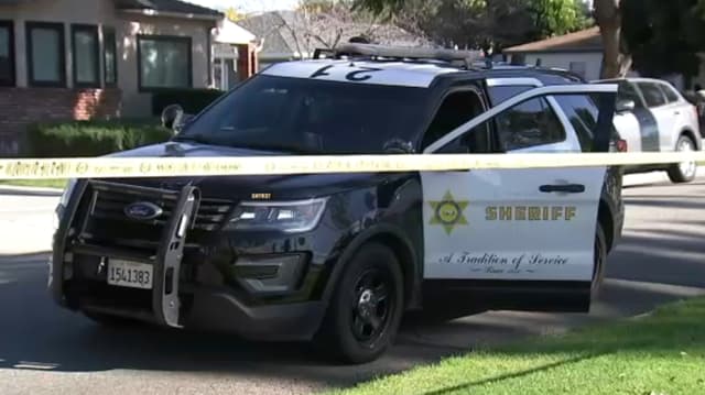 1 girl and 2 adults found shot dead at Lakewood home