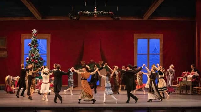 Ballet review: With luck, Los Angeles Ballet gets 'The Nutcracker' right