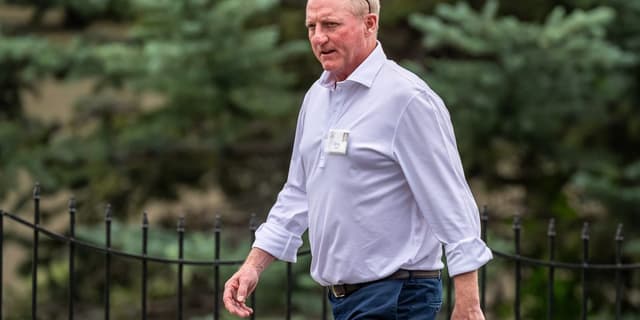 Berkshire pads Delta, Alphabet stakes as Abel taps cash pile