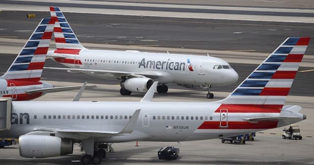 Two American Airlines flights involved in incident at Sky Harbor overnight