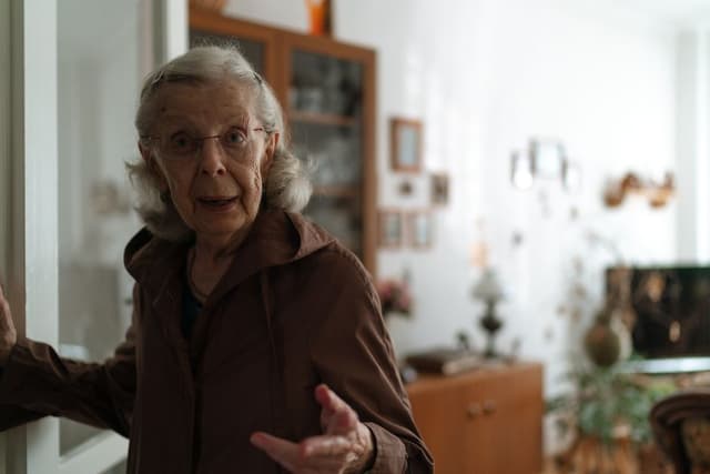 Younger 'sandwich generation' forgets retirement amid caregiving