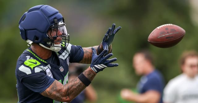 Seahawks News: Elijah Arroyo making himself known at Seahawks camp