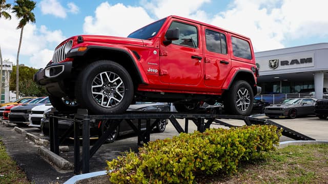 Stellantis swings to profit on rising demand in North America