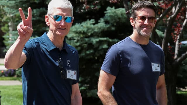 Tim Cook’s last earnings call comes at momentous time for Apple