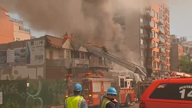 Multi-alarm fire damages several homes in Flushing, Queens; multiple injuries reported