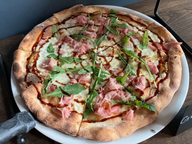 Popular Pizzeria Celebrates 30 Years In Norwalk