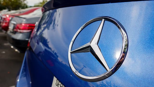 Senate passes China auto bill that could bar Mercedes-Benz from U.S.