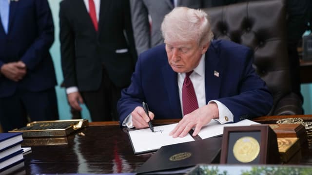 Trump plans high generic-drug tariffs in 2028 to spur U.S. production