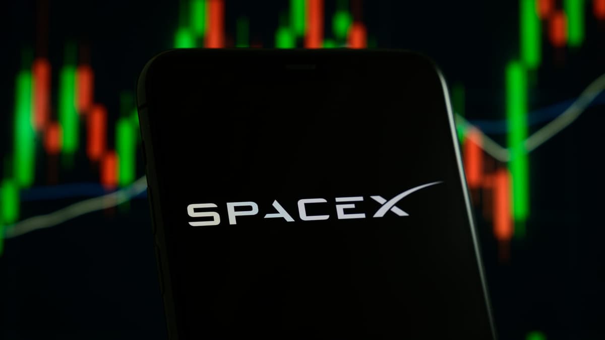 SpaceX stock sinks for a second-straight day, nearing $135 IPO price
