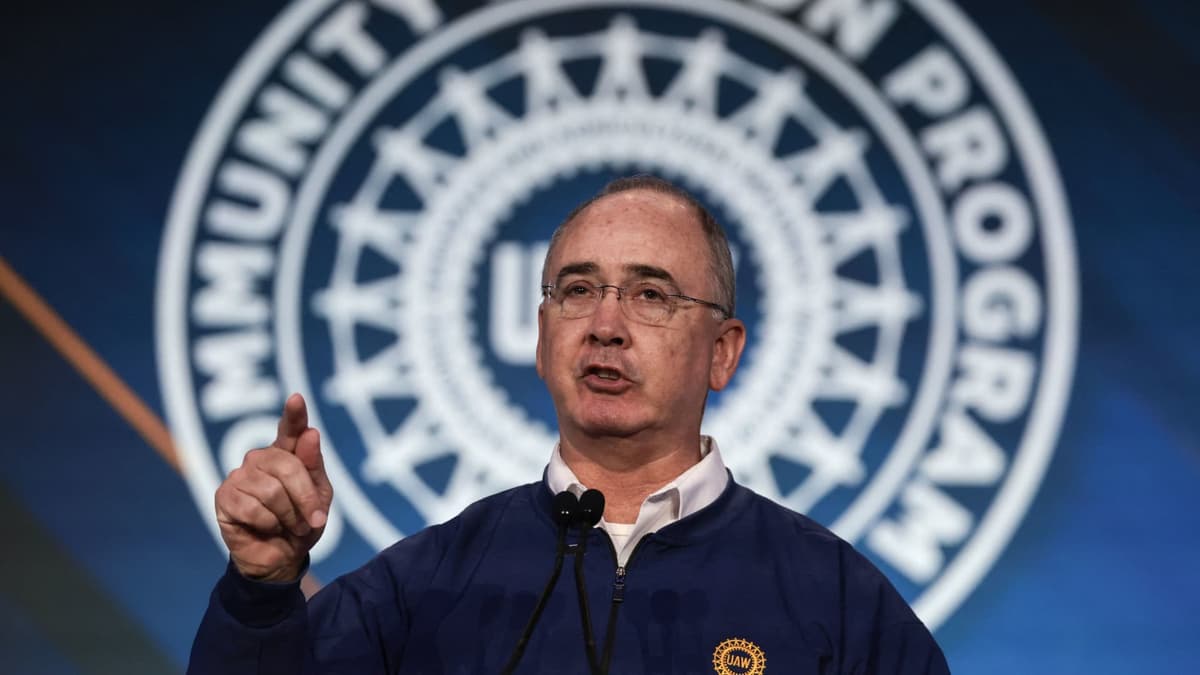 Watchdog says UAW head Shawn Fain abused authority; he denies findings