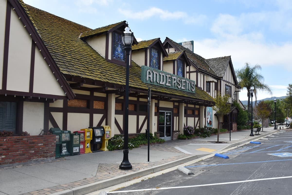 California roadside icon, closed for years, to be demolished