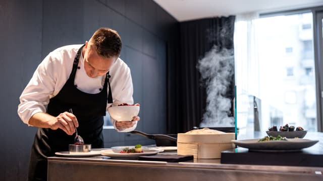 Private chef salaries reach $300,000 as the rich seek Michelin stars