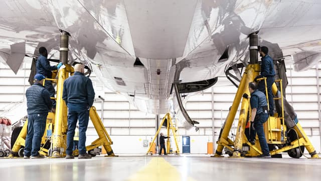 Aviation mechanics are in demand, due to labor shortage : NPR
