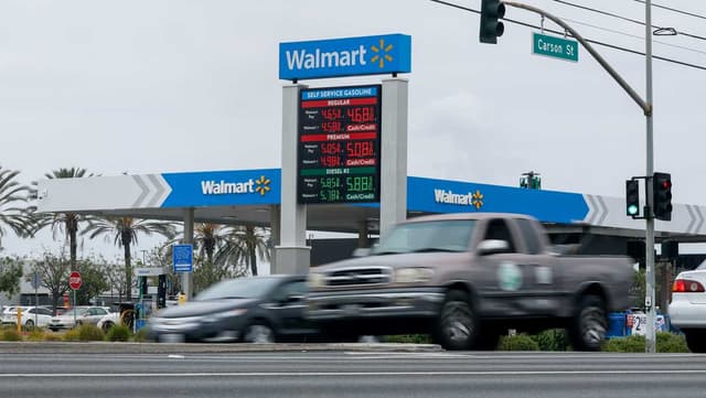 Will gas prices continue to drop as violence flares overseas?
