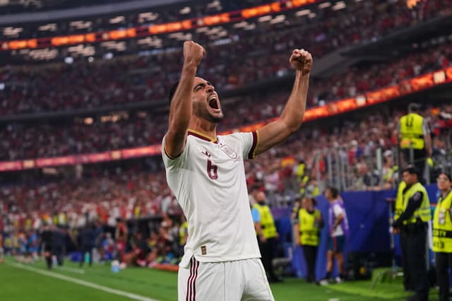 Merino's late goal advances Spain and ends Ronaldo's World Cup career