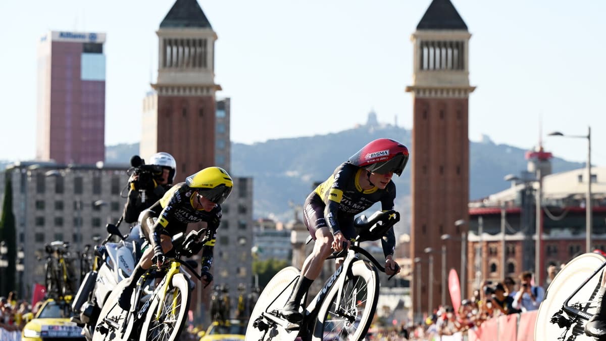 Pogačar starts quest for 5th Tour de France title, but Vingegaard takes early edge in Barcelona