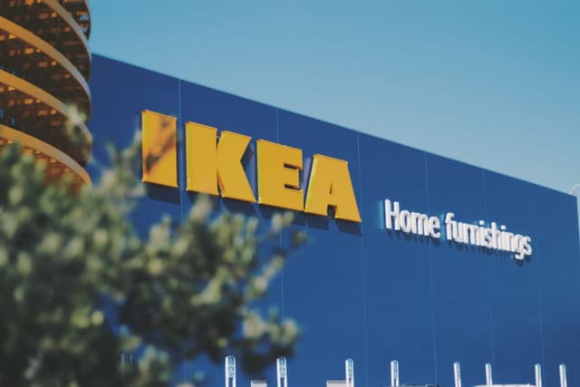 Popular Chain Abruptly Shuts Down | In-N-Out DUI | Ikea, Trader Joes Expansions: CA Business News