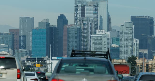 Automakers could halt California sales if tracking law isn't delayed