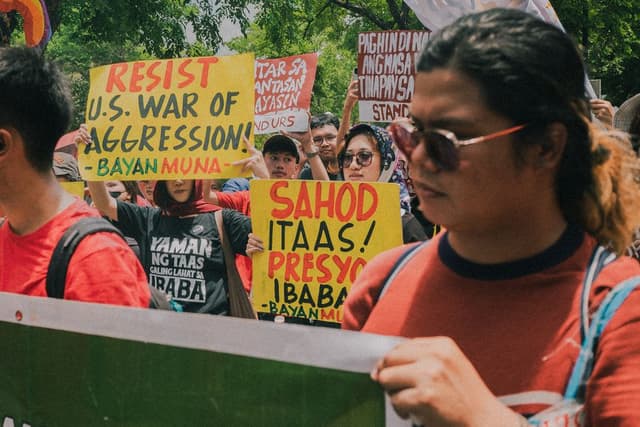 ‘Every day the policy changes’: chaos and confusion for Filipino workers over US immigration rules
