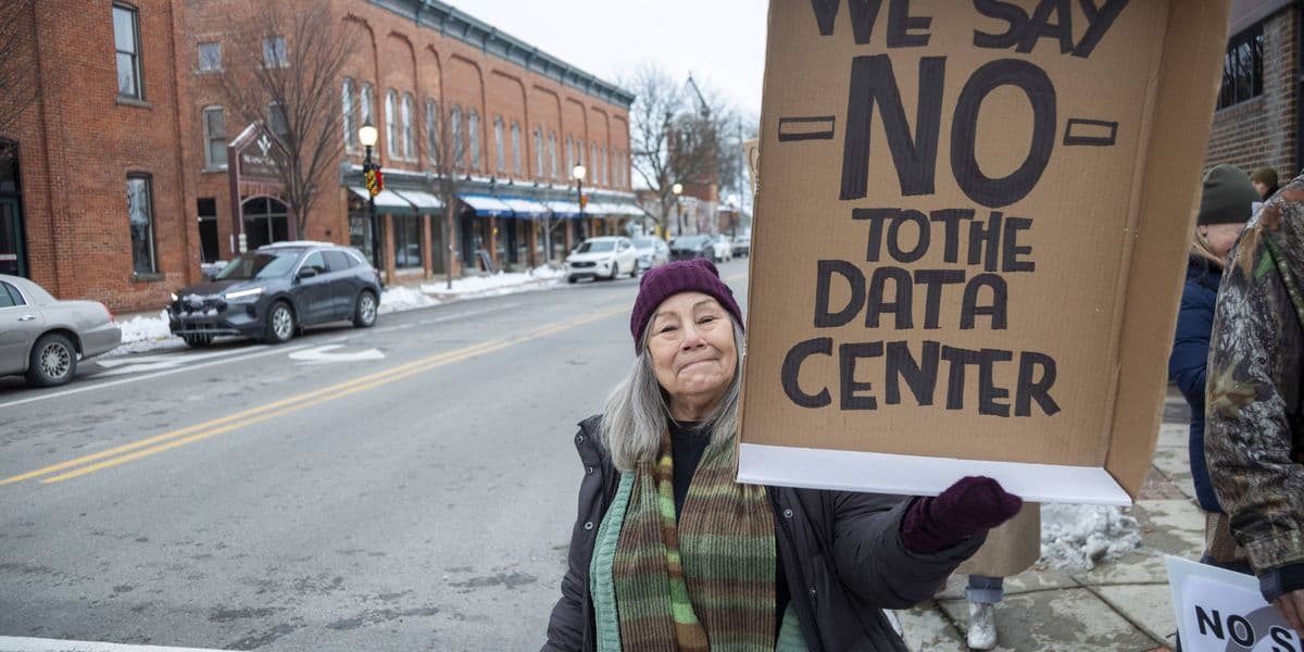 'I've Never Seen This': Massive Collapse in Support for AI Data Centers Captured in New Poll