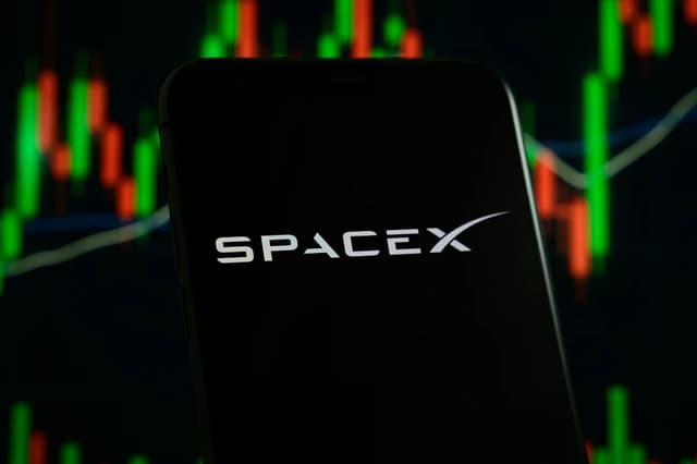 SpaceX stock down for week following share unlock, big rocket news from China