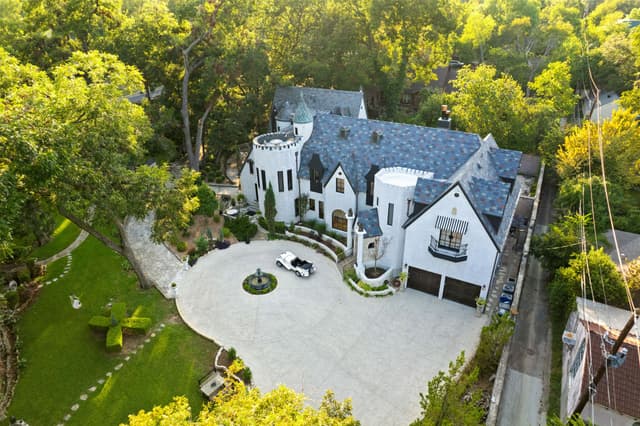 Lakewood castle, former home of R. L. Thornton heading to auction