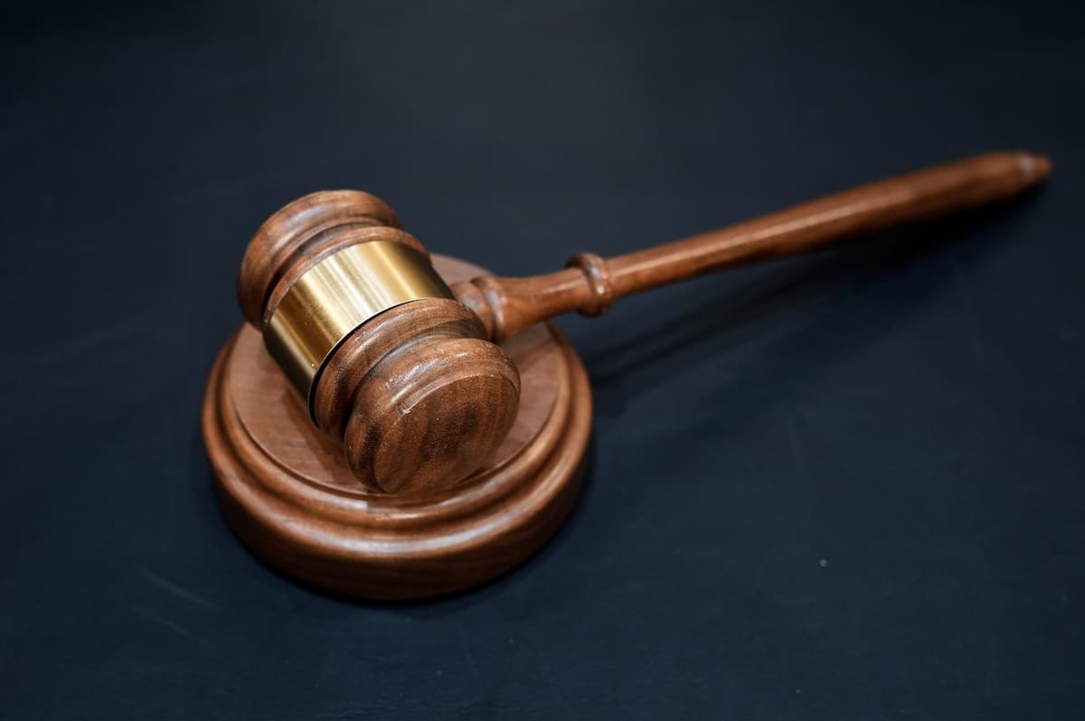 Lakewood man accused burglarizing home of dead person whose body he just transported