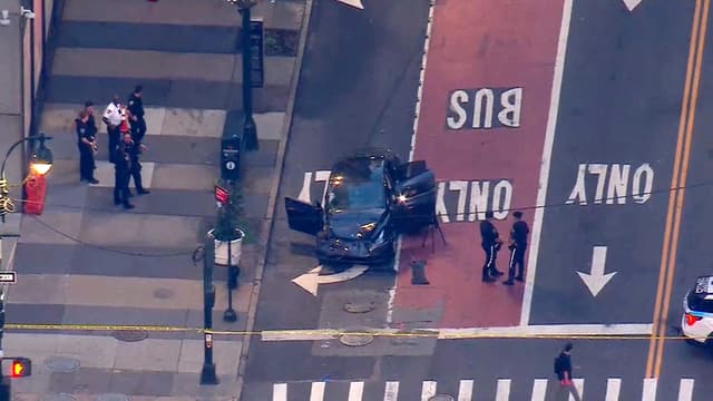 Tesla crashes into scaffolding in Midtown Manhattan, killing passenger
