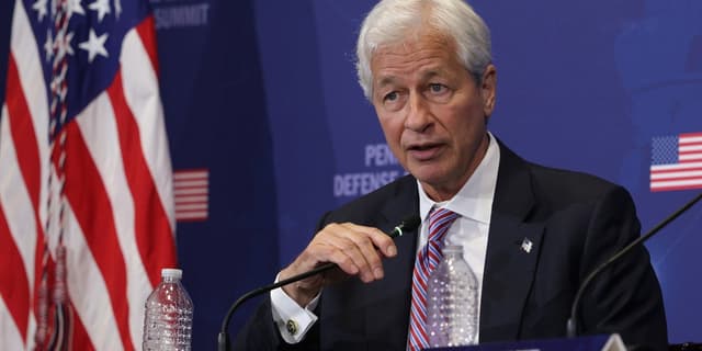 Jamie Dimon Says the American Dream Is Slipping Away. The Dysfunctional Boomer Retirement Wave Is a Major Part of the Problem.