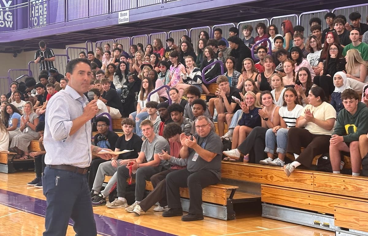 Secretary of State brings Grad Vote program to Lakewood High School: A Place in the Sun