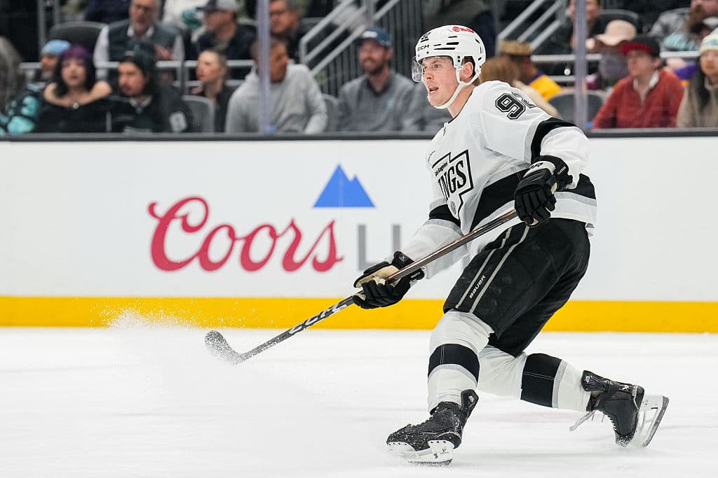 Zuccarello Latest, Perry Update, Lines/Pairs Change + Kings Reduce Camp Roster