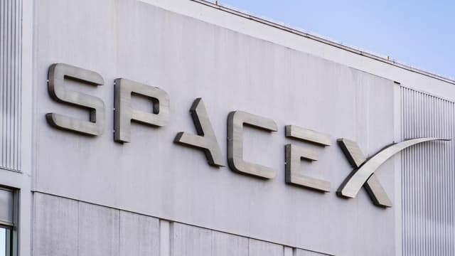 $1,000 invested in SpaceX stock 2 months ago is now worth