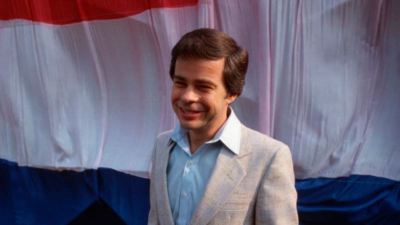 Televangelist Jim Bakker, who built a faith-based empire before resigning amid scandal, dies at 86