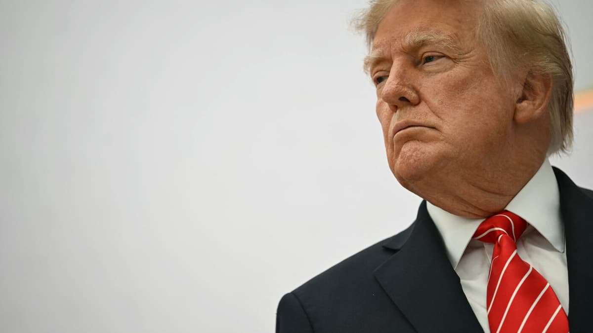 Isaias; Ukraine-Russia; Trump on Iran; ICE shooting : NPR