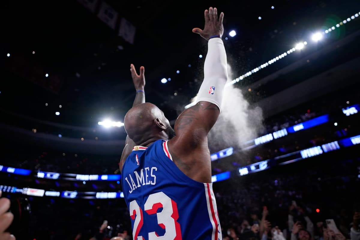 Cavs collapse in second half, fail to spoil LeBron James’ home debut in 114-106 loss