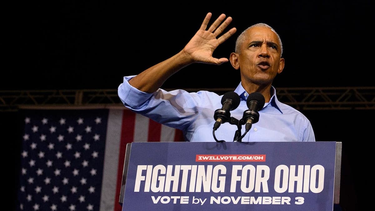 Obama mocks Trump's White House renovations as a Cheesecake Factory at Ohio rally