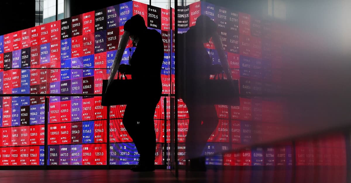 European shares dip as HSBC results weigh on banks ahead of Big Tech earnings