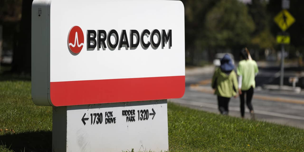 Broadcom Stock Jumps on Buy Upgrade. Why It’s the Big Anthropic IPO Winner.