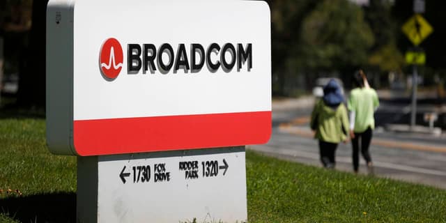 Broadcom Stock Jumps on Buy Upgrade. Why It’s the Big Anthropic IPO Winner.